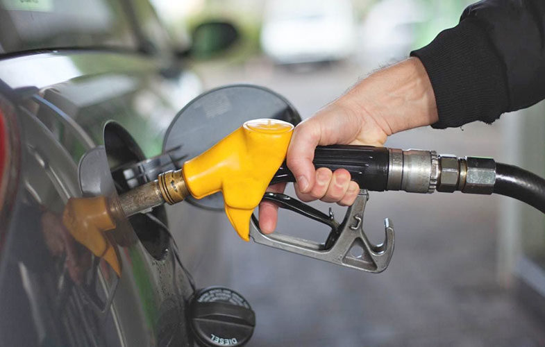ارائه بنزین و گازوئیل به‌جز باک خودرو ممنوع است
