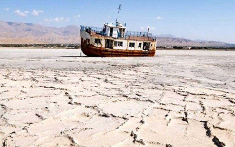 وضعیت دریاچه ارومیه از سال ٩٤ بهتر است