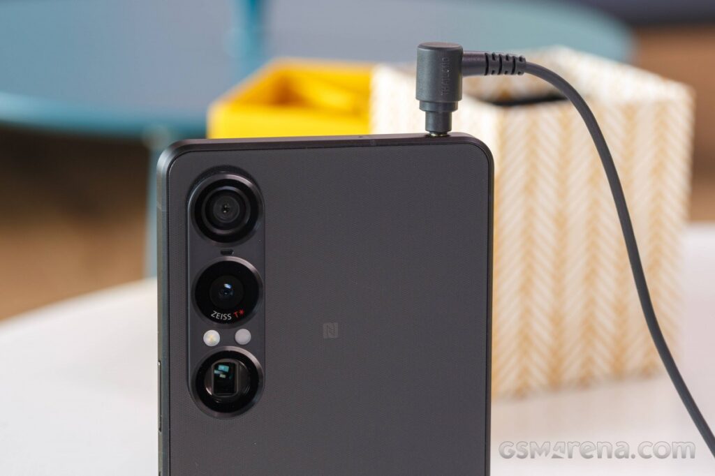 Sony Xperia 1 VII تکامل یا تکرار؟ بررسی جدیدترین پرچمدار سونی 5 Sony Xperia 1 VII تکامل یا تکرار؟ بررسی جدیدترین پرچمدار سونی