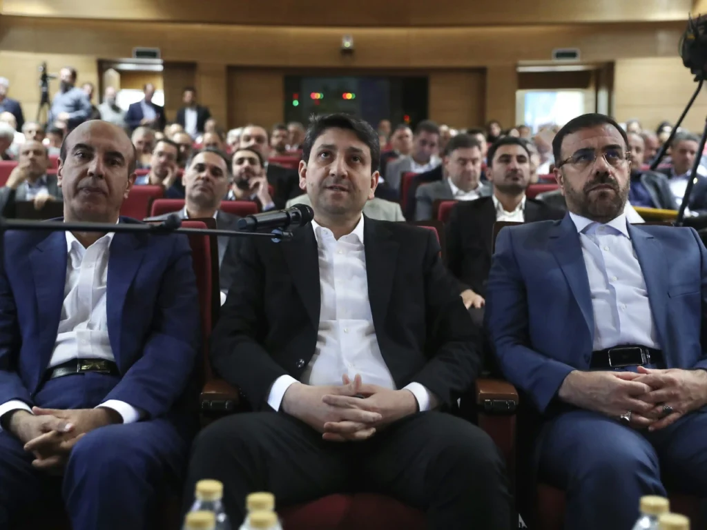 افتتاح سایت 5G ایرانسل در فارس با ثبت سرعت ۴۱۴۳ مگابیت بر ثانیه 2 افتتاح سایت 5G ایرانسل در فارس با ثبت سرعت ۴۱۴۳ مگابیت بر ثانیه