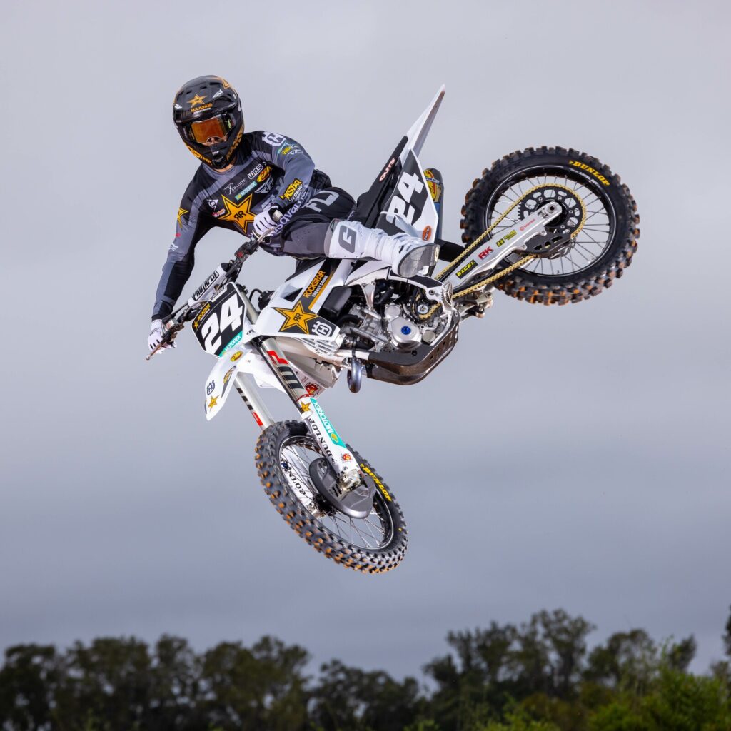 لوازم موتور کراس | راهنمای خرید تجهیزات حرفه ای آفرود 1 لوازم موتور کراس | راهنمای خرید تجهیزات حرفه ای آفرود