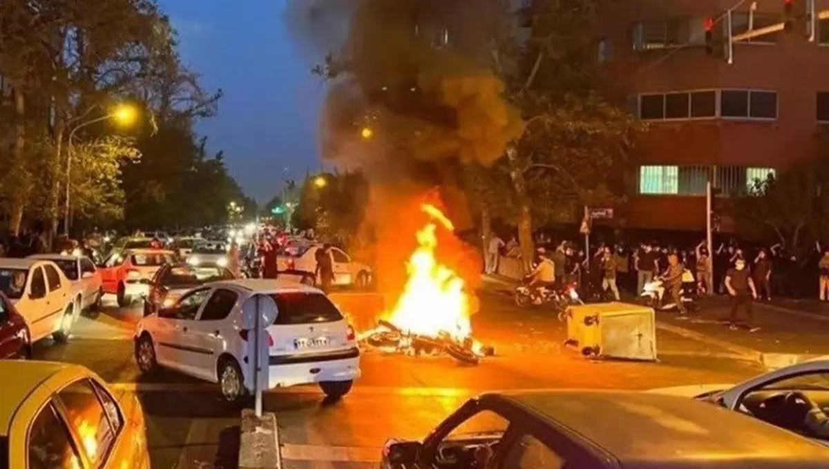 روایتی از فاصله میان سطرهای اخبار