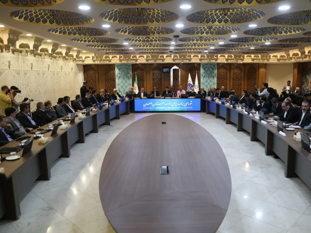 ادامه توسعه ارتباطی ایرانسل در اصفهان از 5G تا فیبر و روستایی