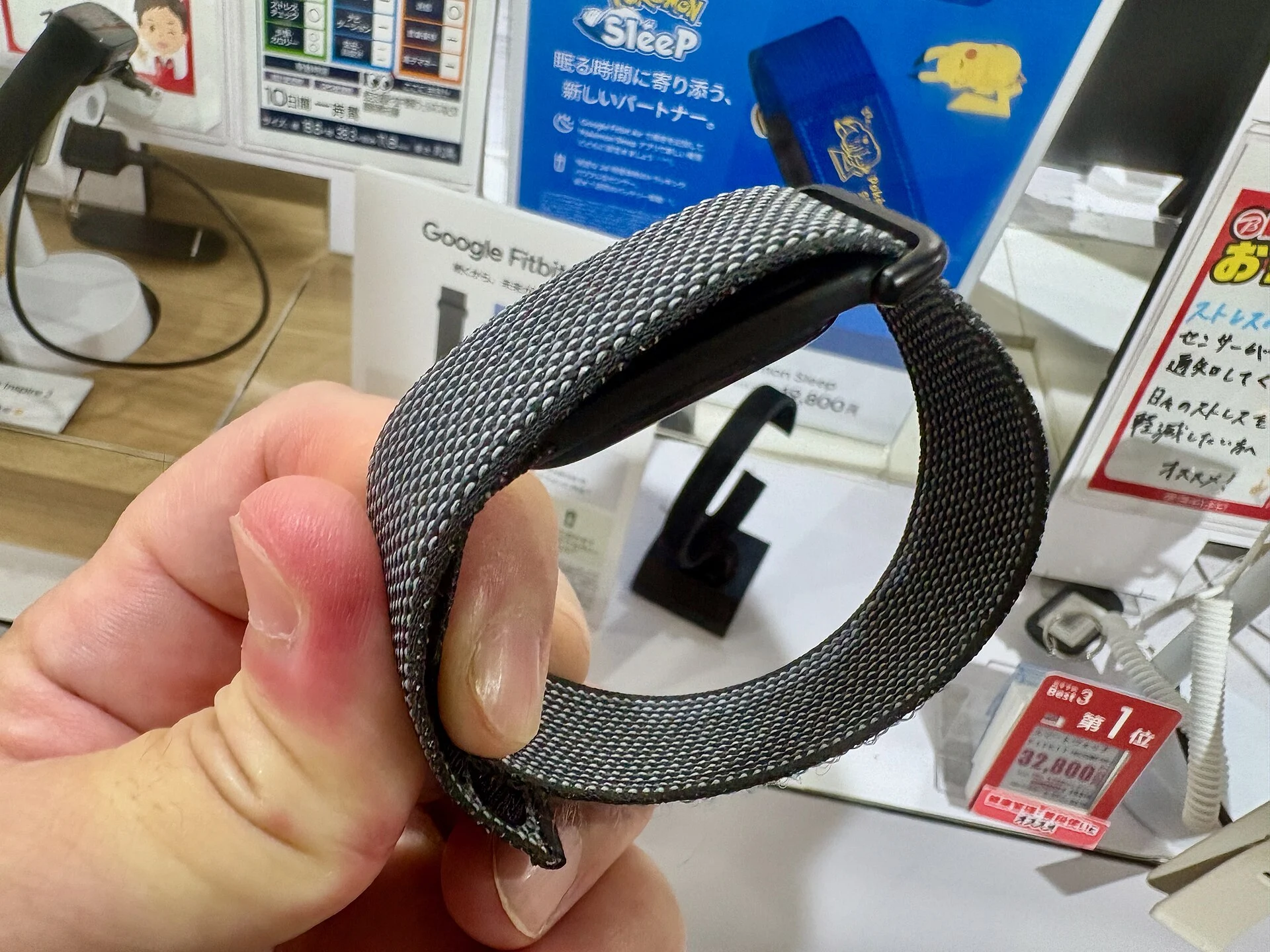 بندهای Metal Mesh برای Fitbit Air گوگل؛ قیمت ۶۹.۹۹ دلار