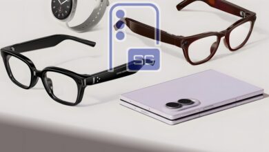 عینک هوشمند سامسونگ مبتنی بر اندروید XR کنار گوشی
