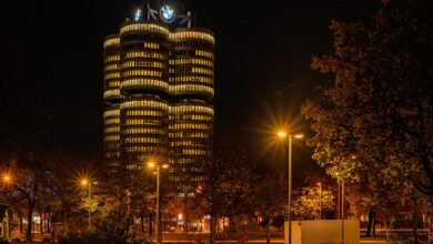 عجیبترین دفاتر مرکزی خودروسازان جهان 18 برج مرکزی بیامدبلیو در مونیخ